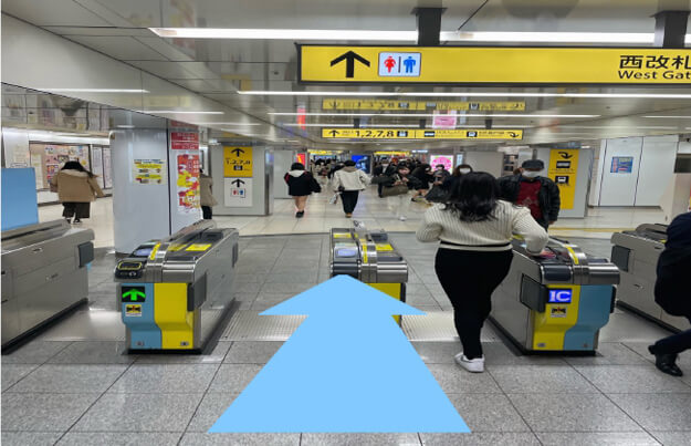 J地下鉄栄駅からのアクセス